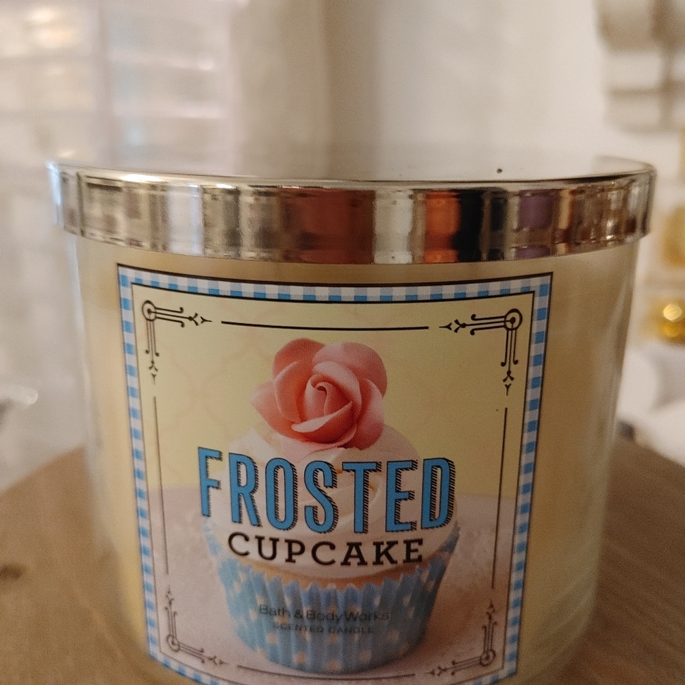 COPY - B&BW Candle